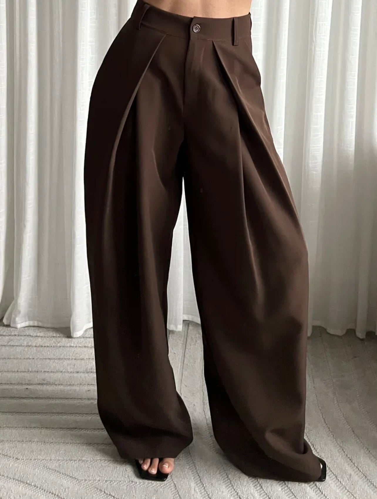 Pantalon large marron à pinces