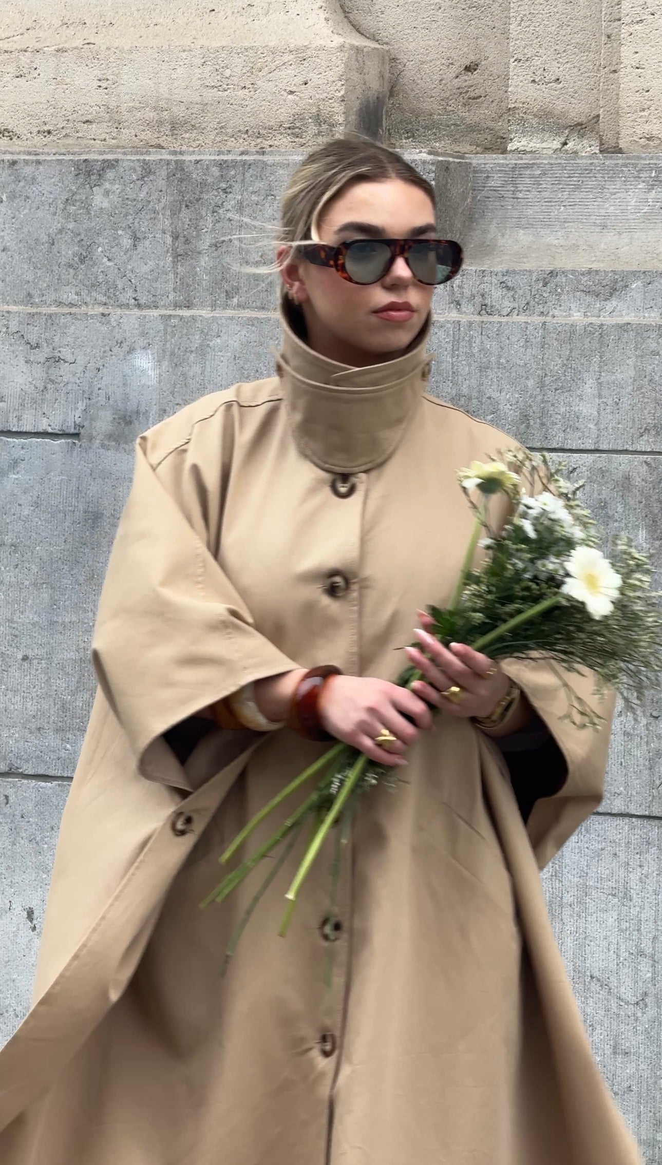 Trench beige col montant