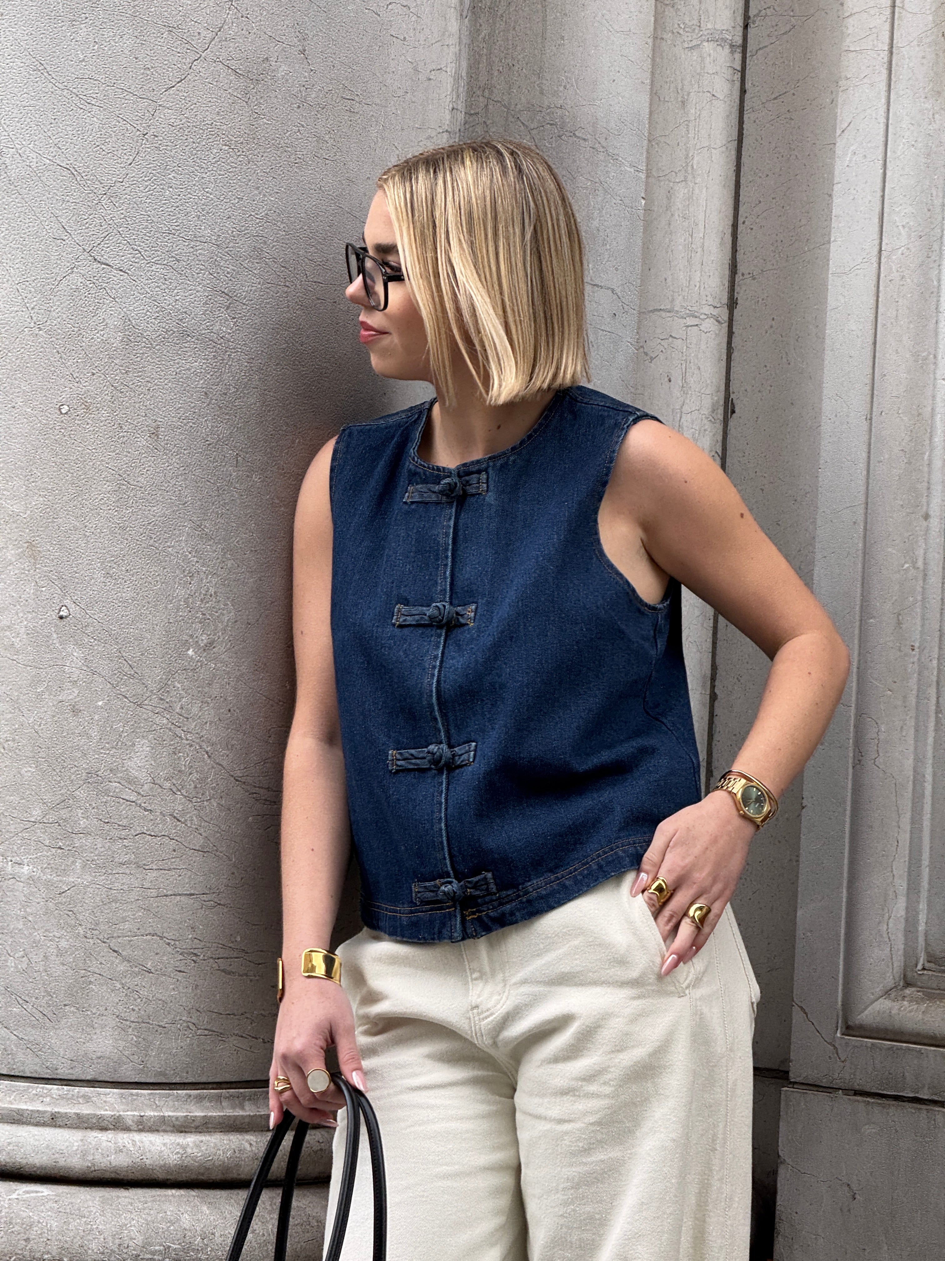 Gilet brandebourg en jean