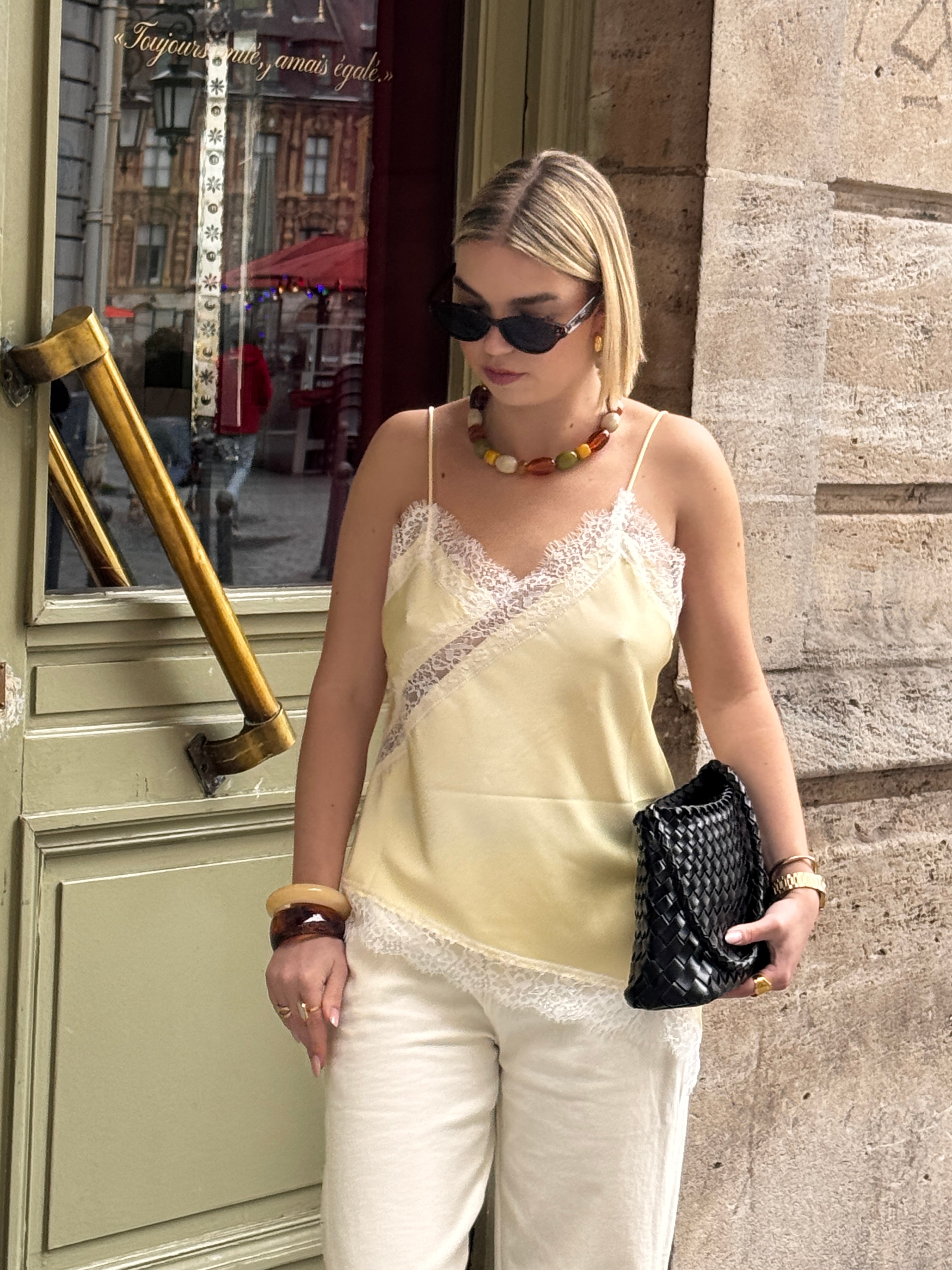 Débardeur asymétrique jaune dentelle