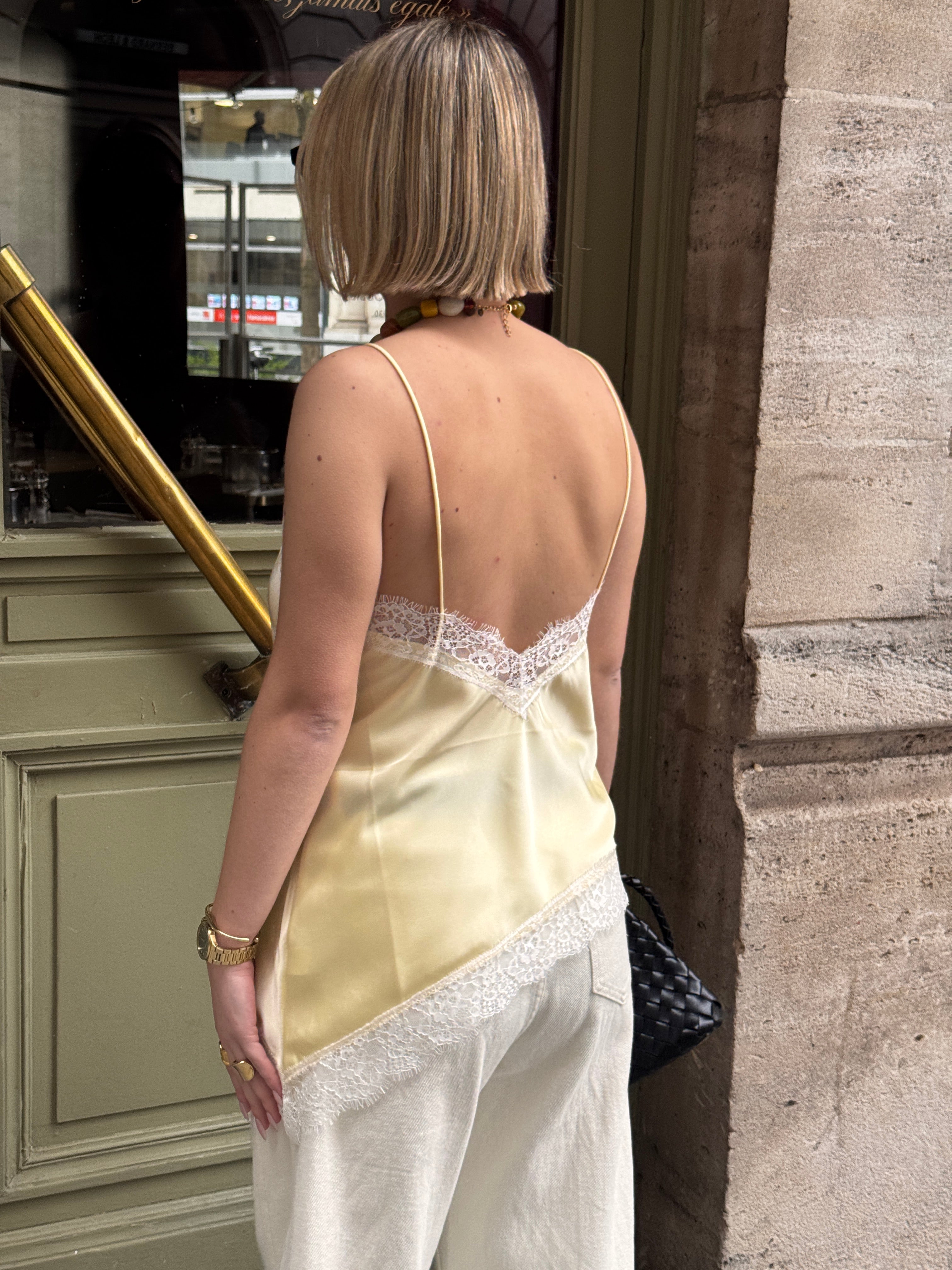 Débardeur asymétrique jaune dentelle