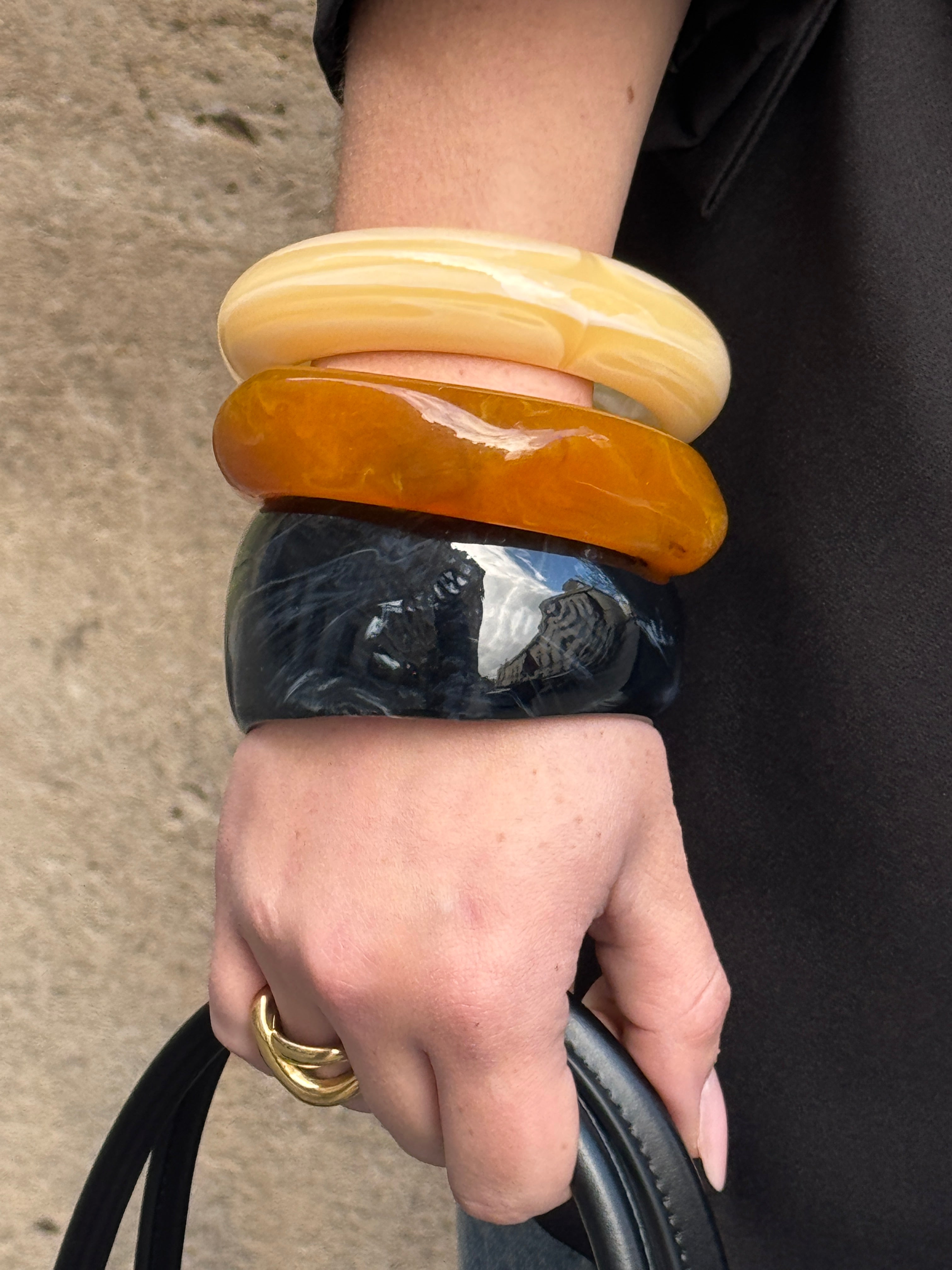 Bracelet acrylique noir