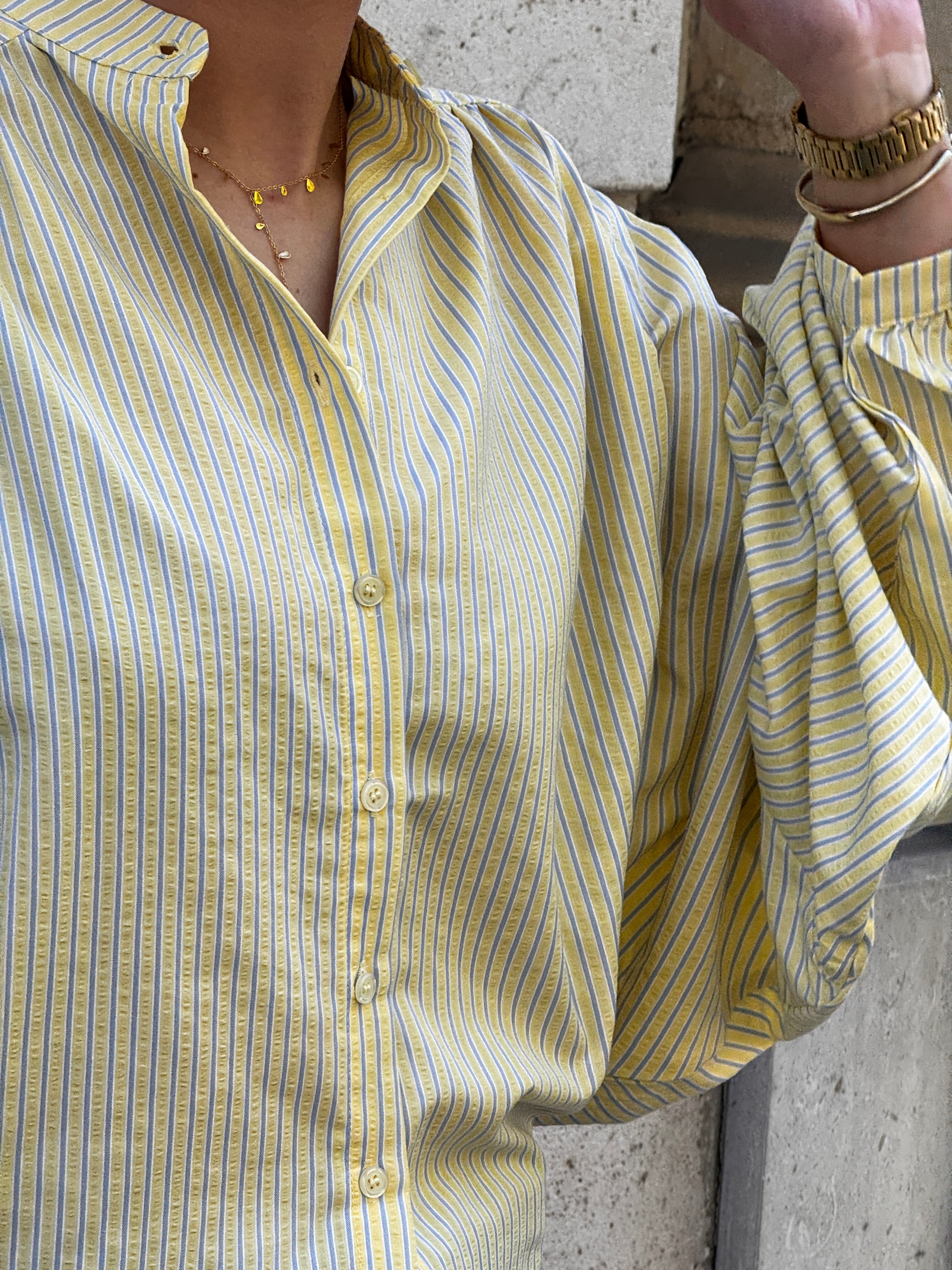 Chemise jaune à rayures
