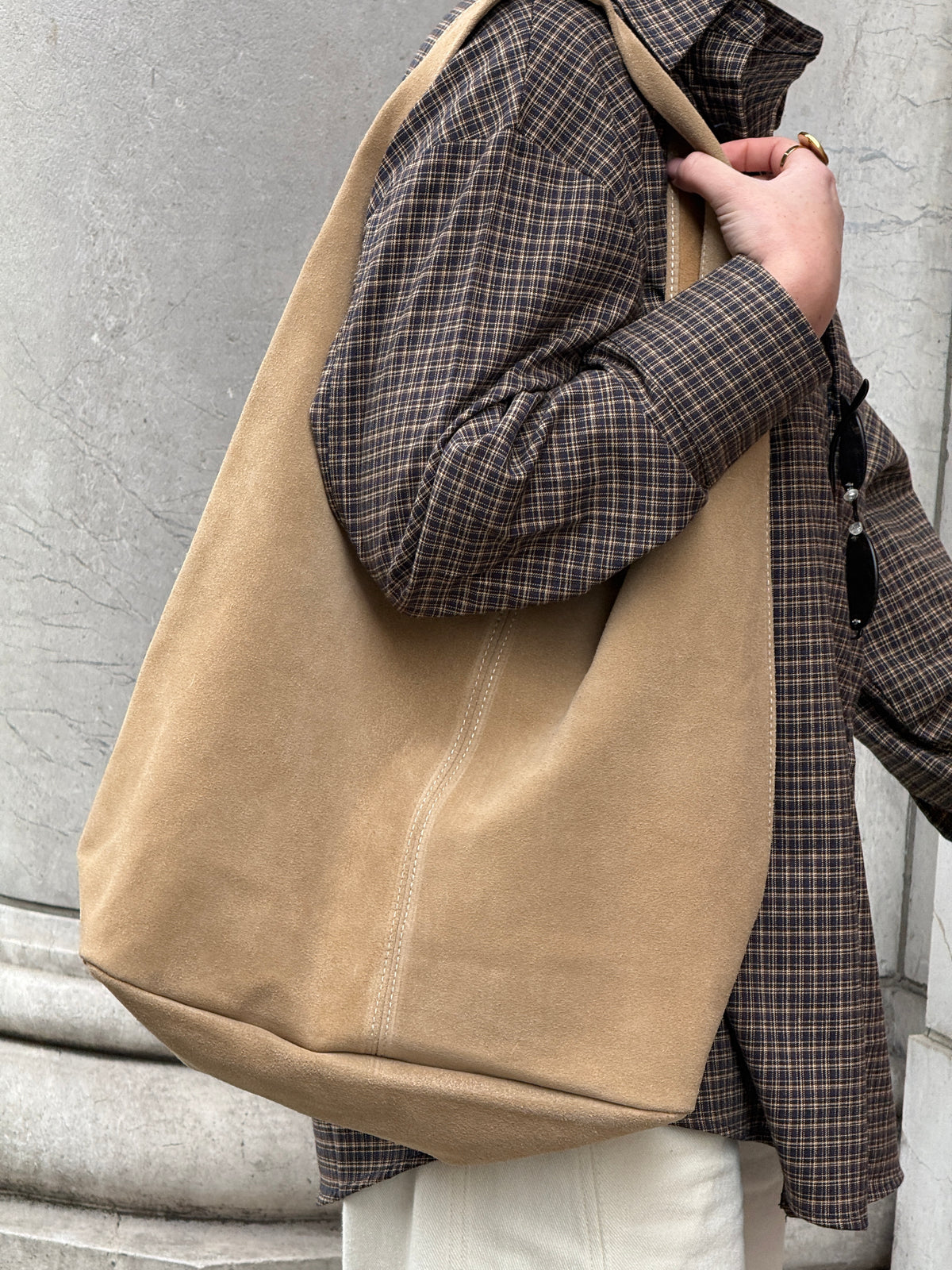 Sac cabas en daim écru